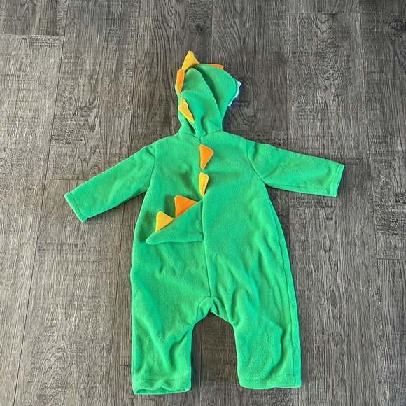 9-12 Month Green Dinosaur Costume. Handmade from Etsy. - Picture 2 of 4